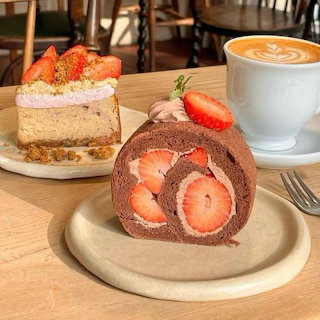 Swiss Roll Cake