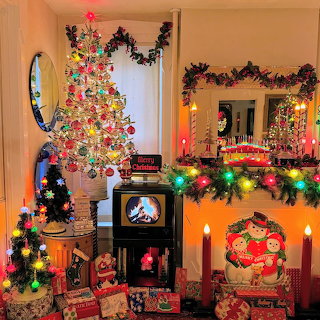 Vintage Christmas Room Decor