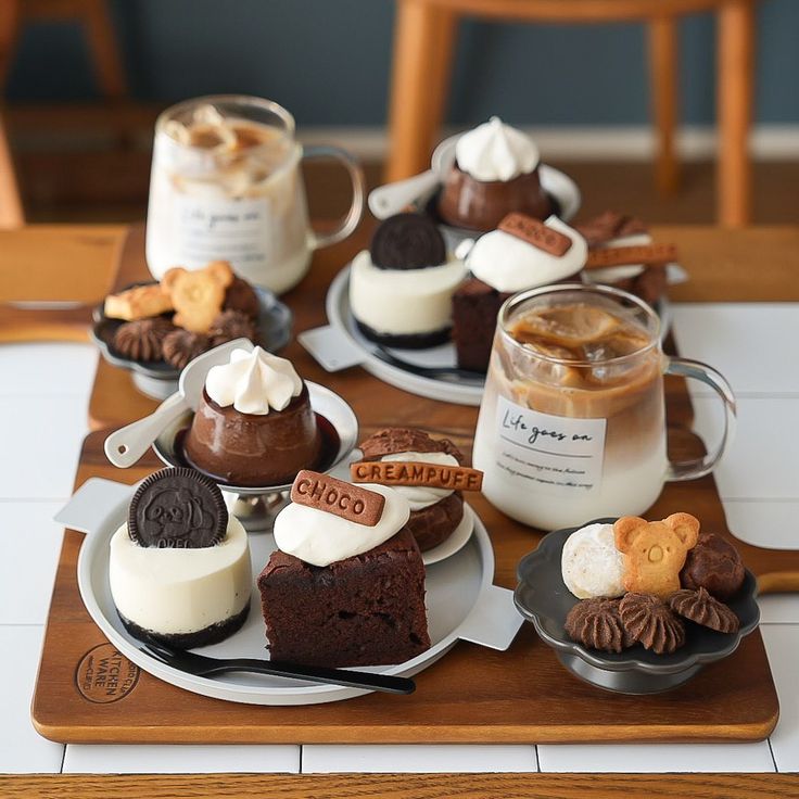 Iced Lattes and Cakes