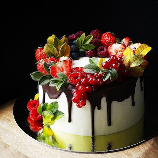 Fruit Decorated Cake