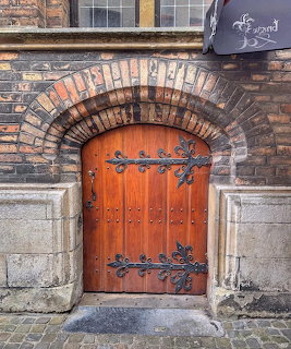 Door in Bruges