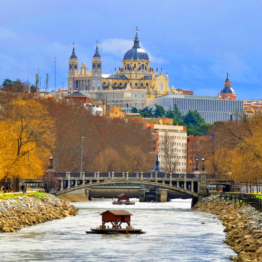Rio Manzanares y Catedral, Madrid