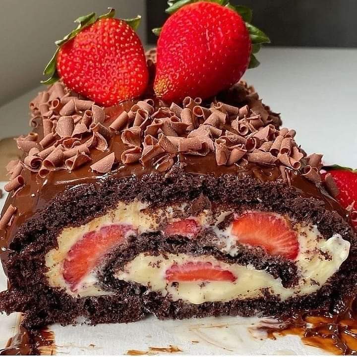 Chocolate Strawberry Cake Roll