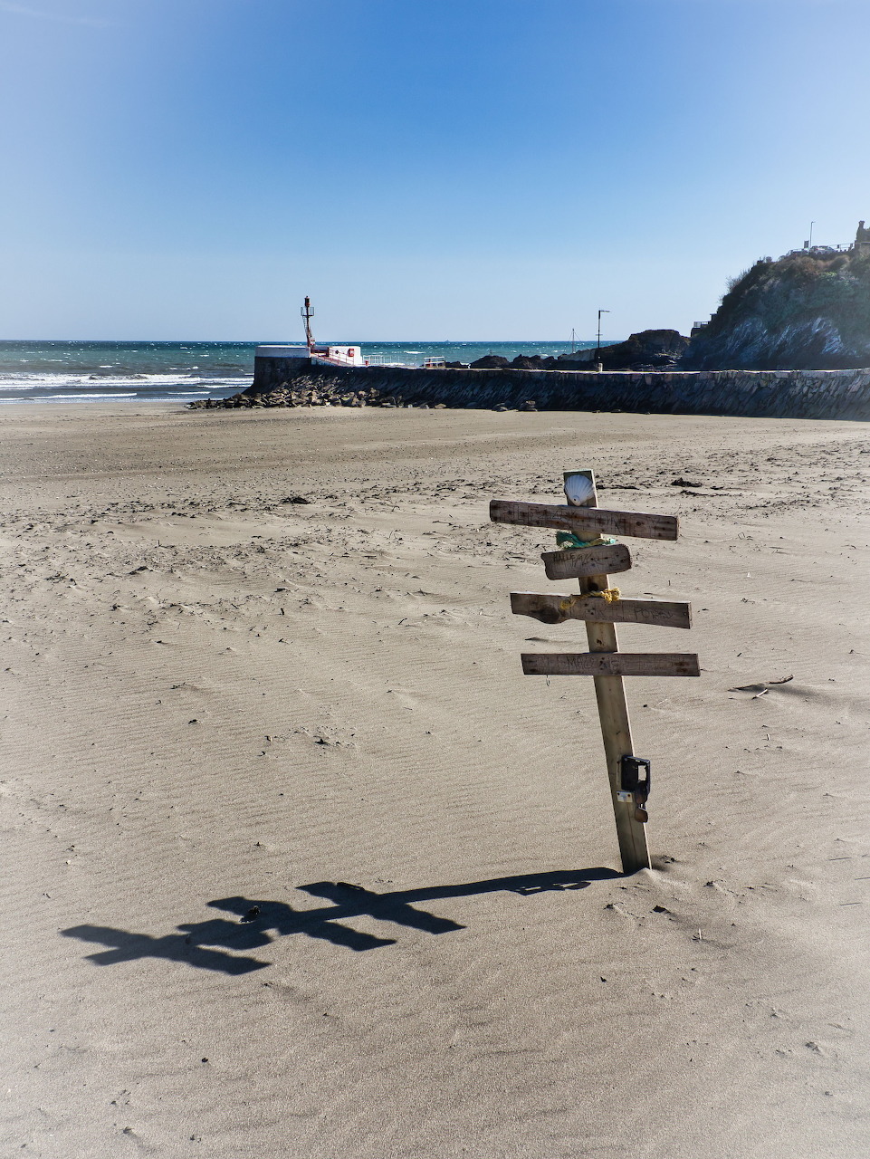 Looe Beach with Banjo Pier and Cornish coastline