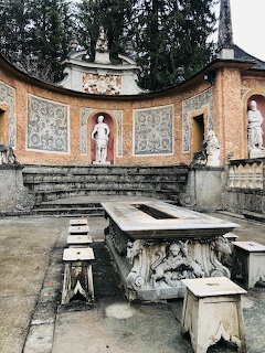 Fürstentisch Courtyard