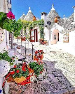 Alberobello Trulli Street