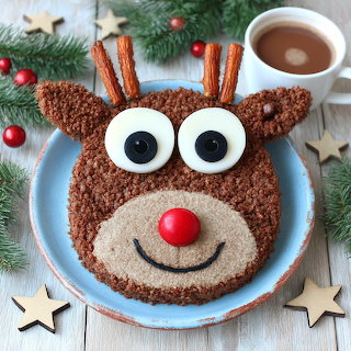 Reindeer Christmas Cake