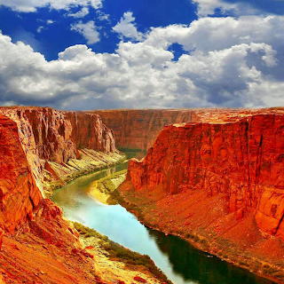 Red Rock Canyon River Valley