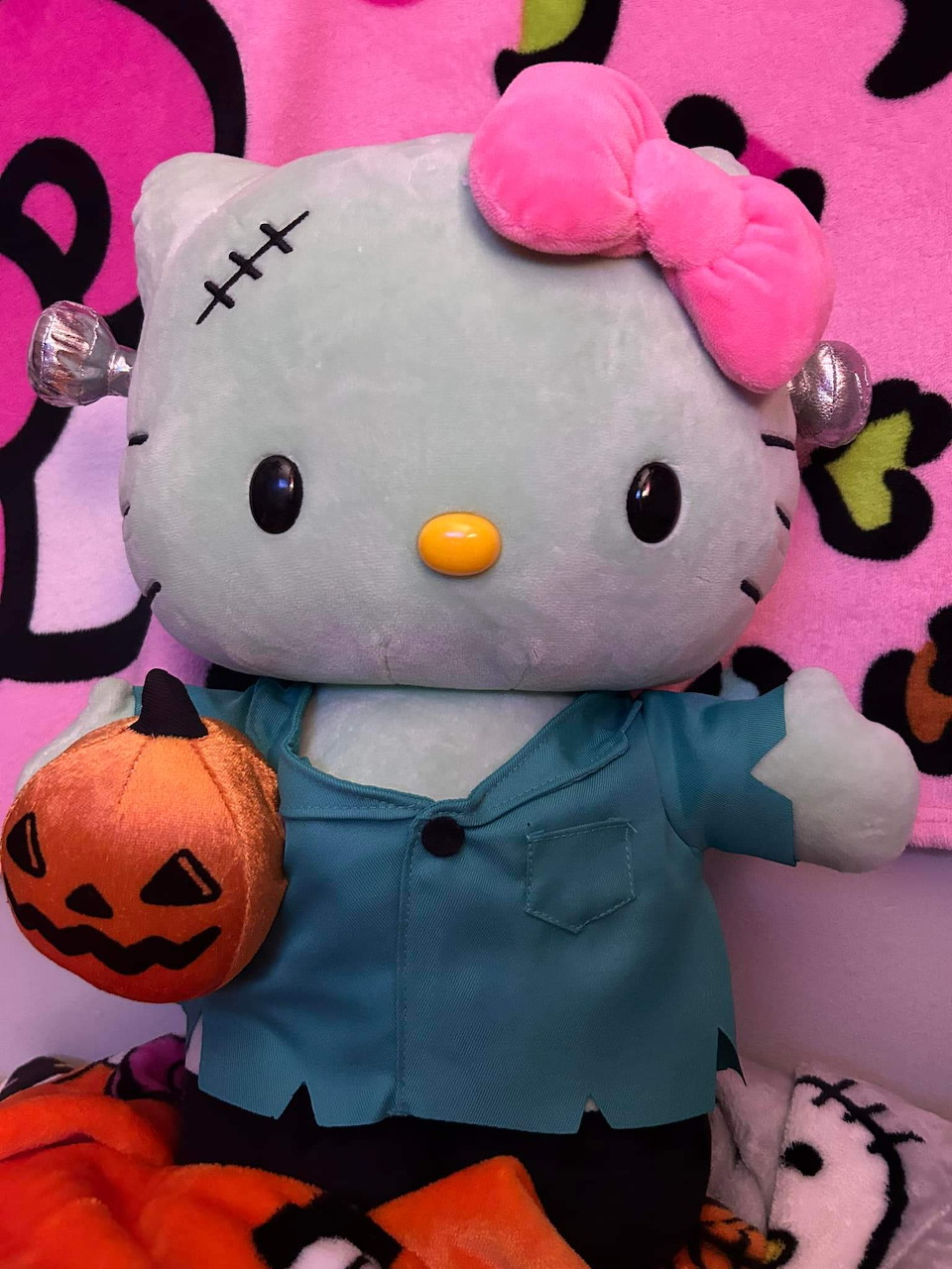 Halloween Hello Kitty Plush