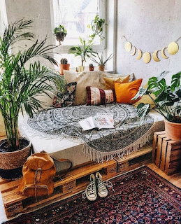 Boho Bedroom with Pallet Bed