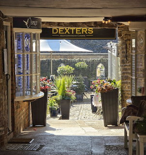 Dexters Courtyard Restaurant