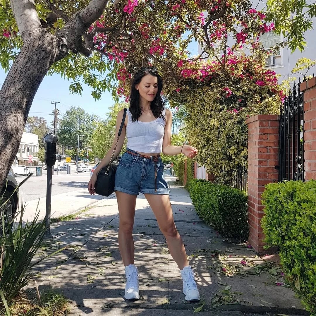 Emma Lahana Street Style