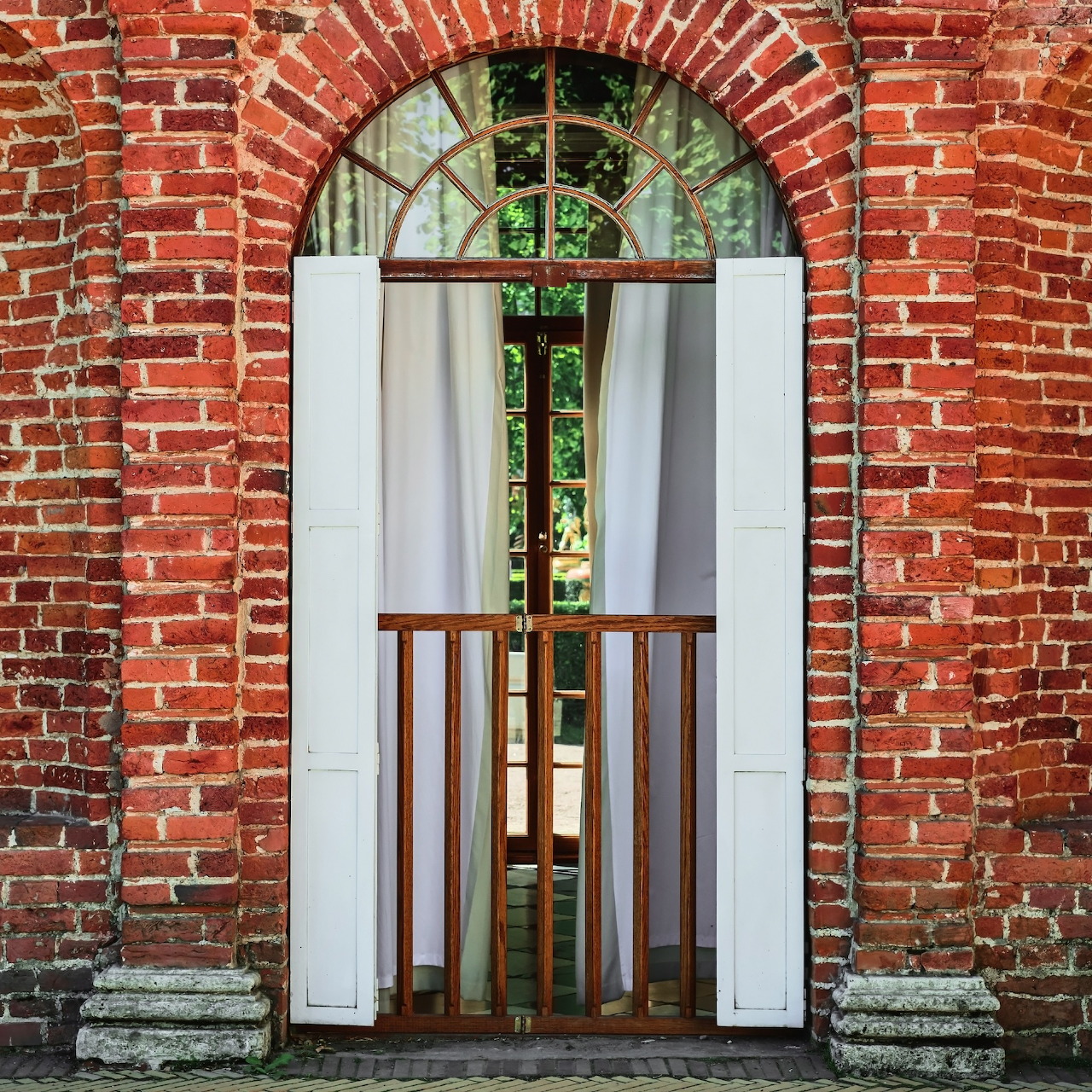 St Petersburg Arched Door