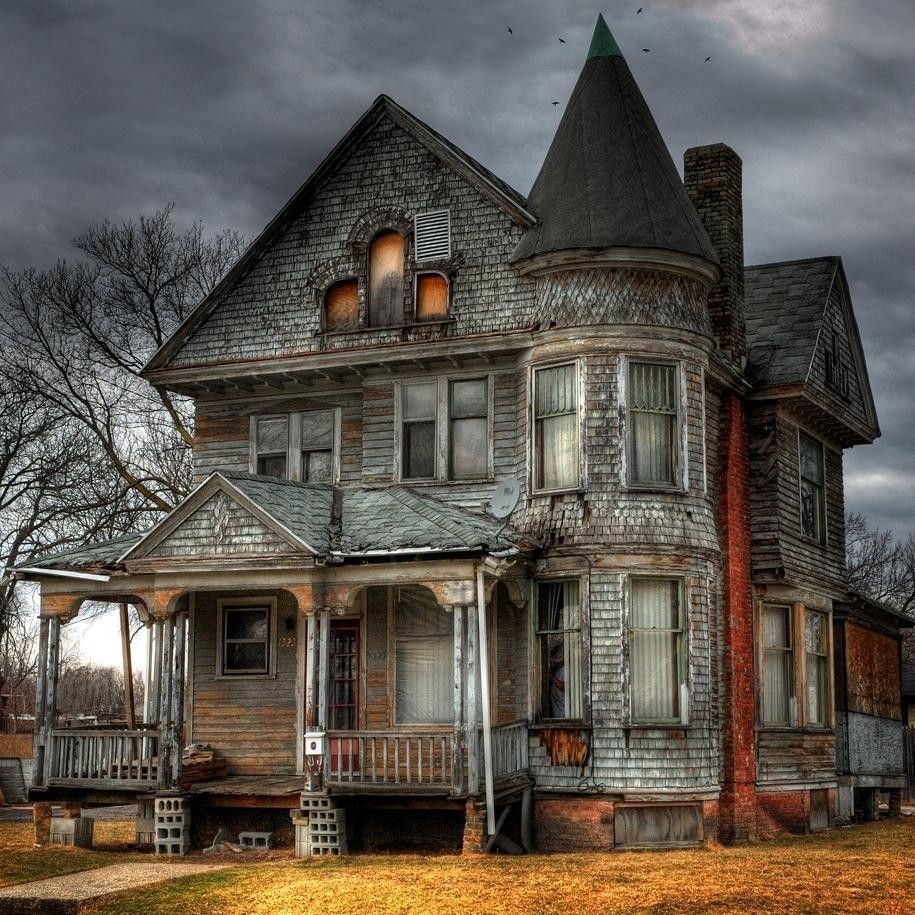 Creepy Old Haunted House