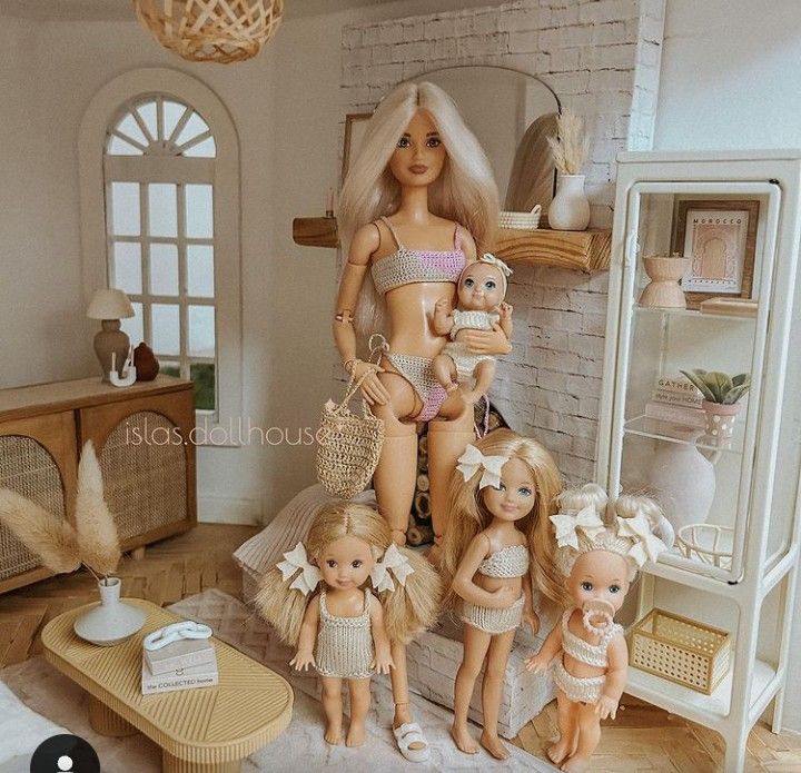 Fashion Dolls Diorama