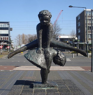 Playing Children Statue