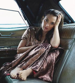 Winona Ryder in Vintage Car