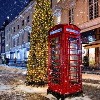 London Phone Box Christmas Snow