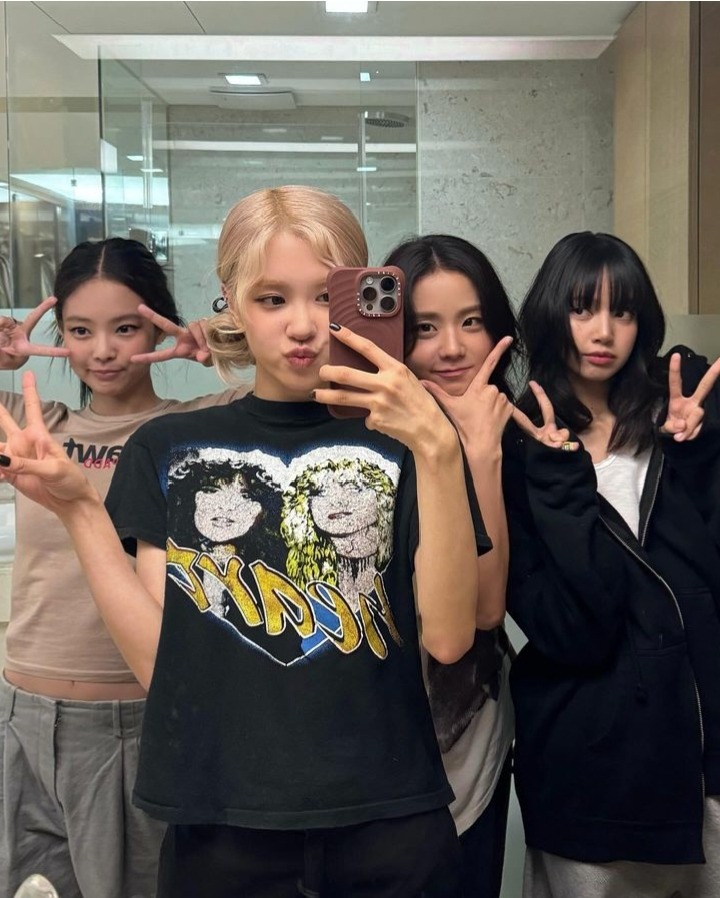 Blackpink Group Photo