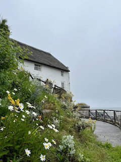 White Cottage Garden