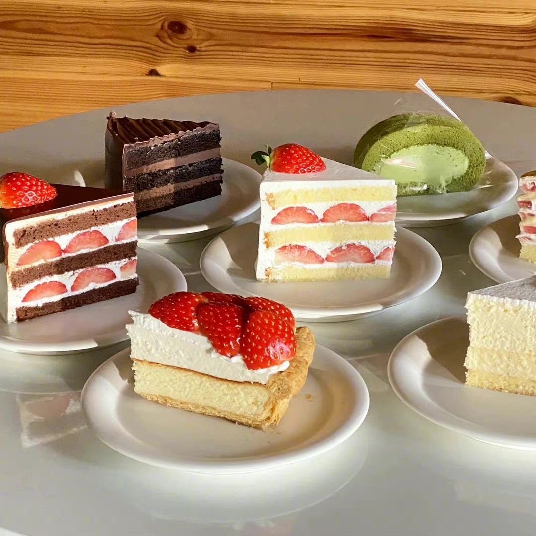 Assorted Cake Slices