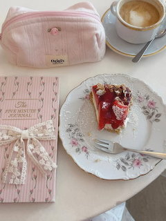 Cappuccino and Strawberry Tart