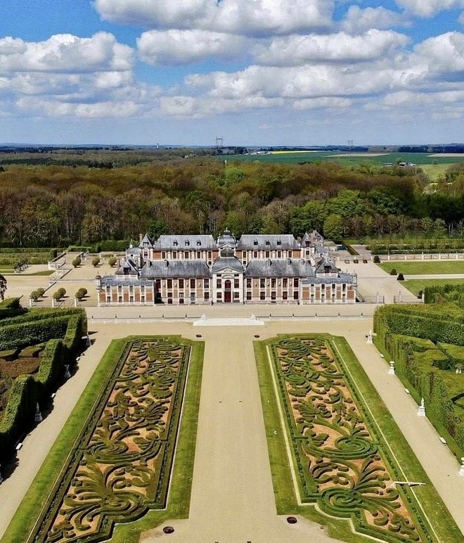 Chateau de Champ de Bataille