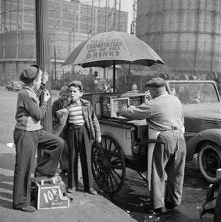 Vintage Street Hot Dog Cart