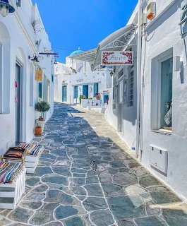 Sikinos White Alley