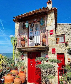 Monsanto Portugal Stone House