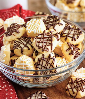 Chocolate Drizzled Shortbread