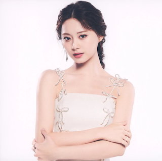 Tzuyu Portrait