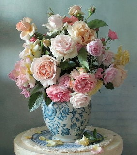 Rose Bouquet Vase