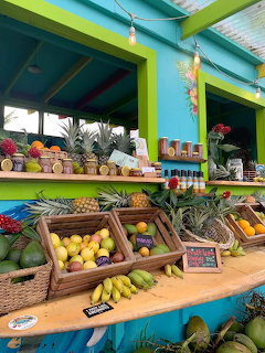 Hawaiian Fruit Stand
