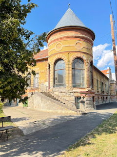 Kajdacs School Building