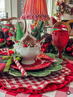 Christmas Table Setting
