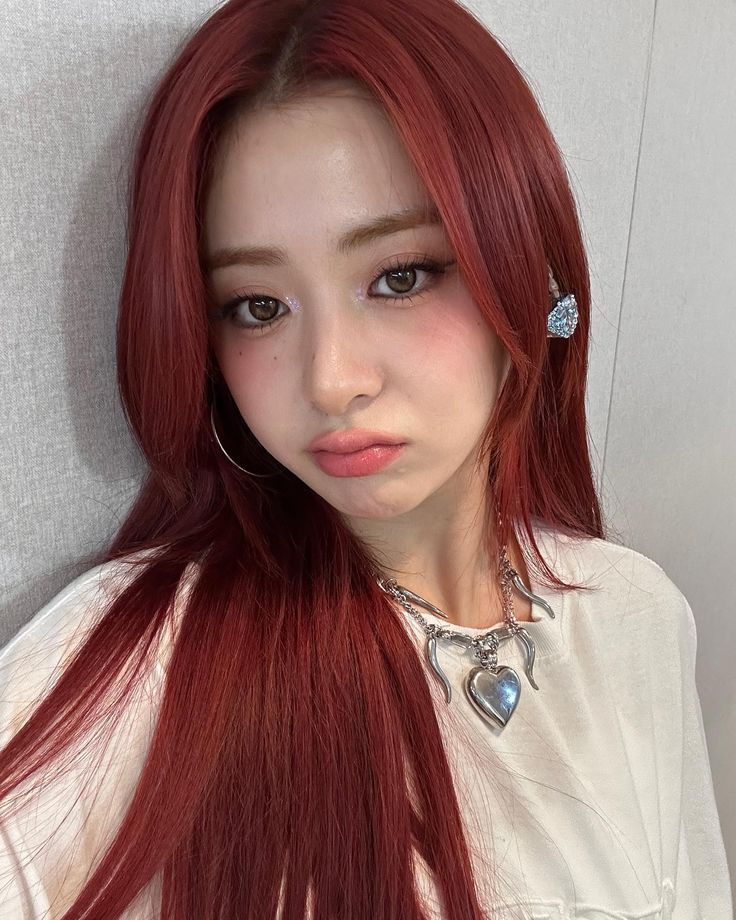Yunjin Red Hair Selfie