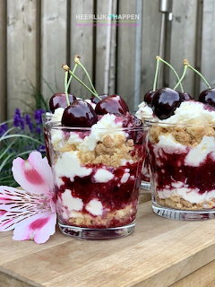 Cherry Mascarpone Crumble Dessert