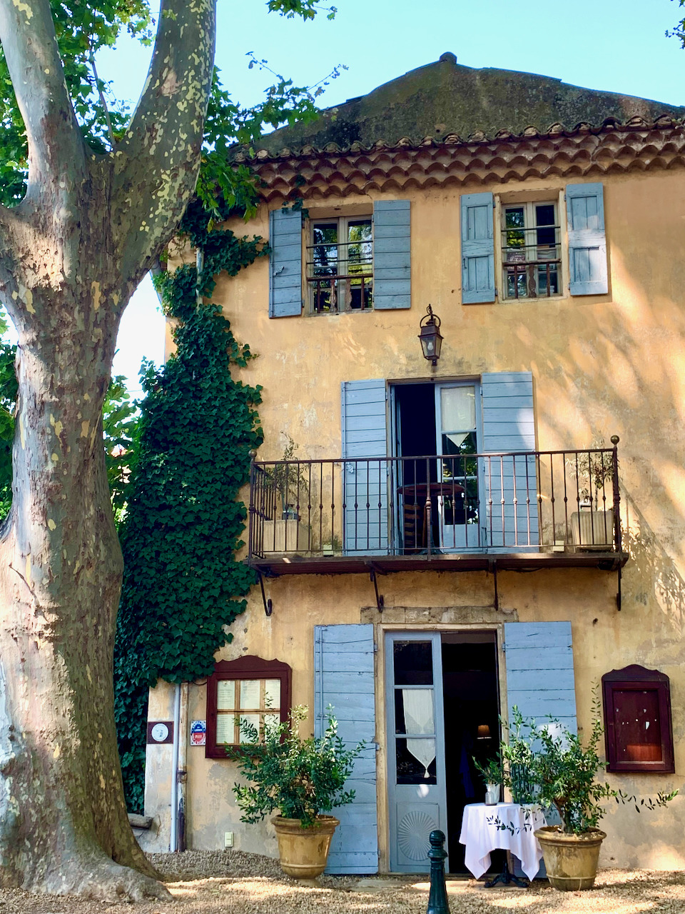 Cucuron, France