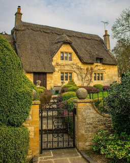 Cotswold Stone Thatched Cottage
