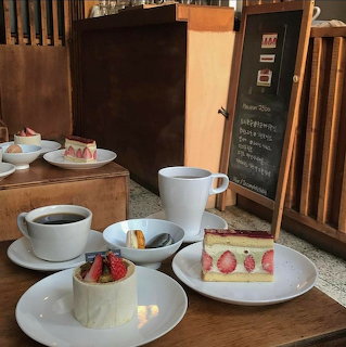 Coffee and Strawberry Cake