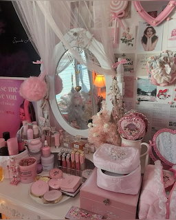 Pink Coquette Desk Setup