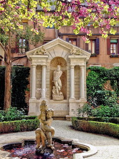 Venetian Garden Fountain Sculpture