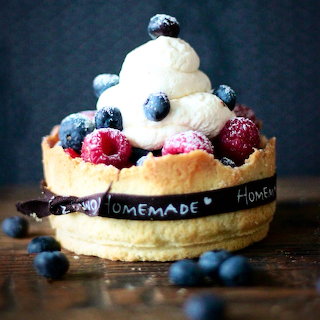 Berry Tartlet with Cream