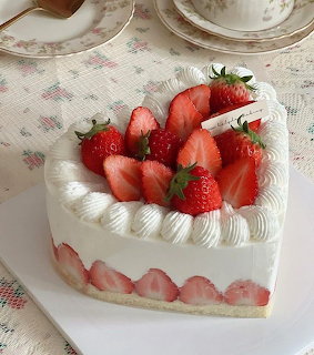 Heart Strawberry Cake