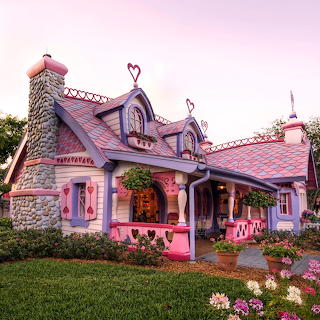 Pink Cottage with Garden