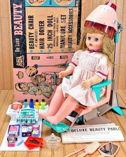 Vintage Doll Beauty Parlor