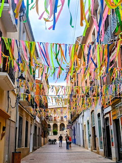 Spanish Festival Street Ribbons