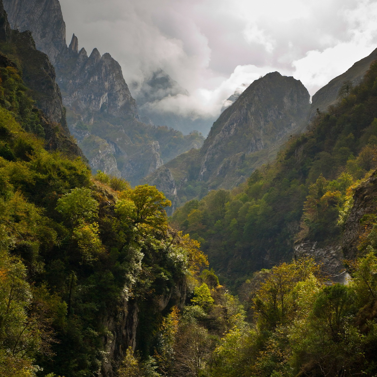 Beyos Mountain Valley Spain