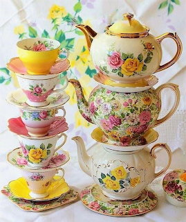 Vintage Teapots Cups & Saucers